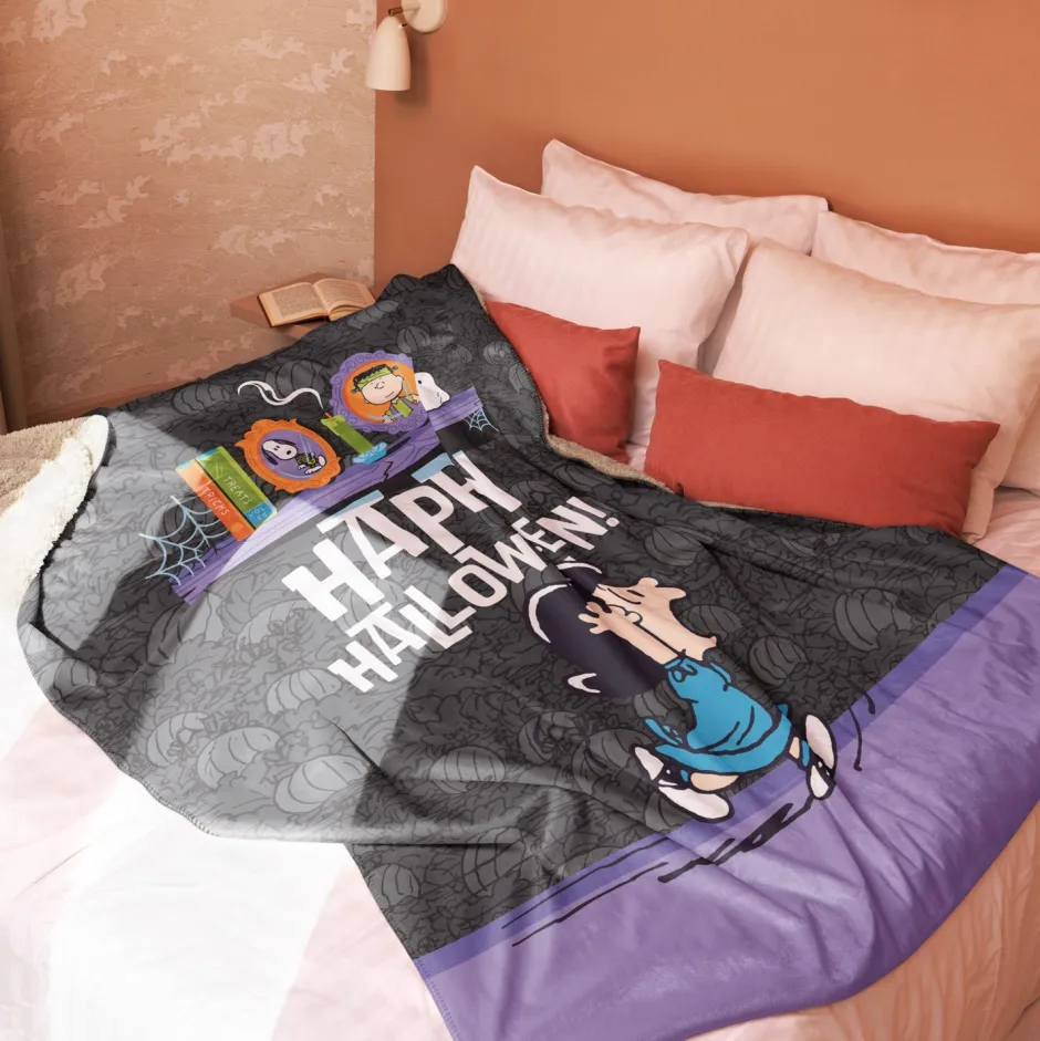 Fashion Happy Halloween Sherpa Blanket Snoopy | Schroeder