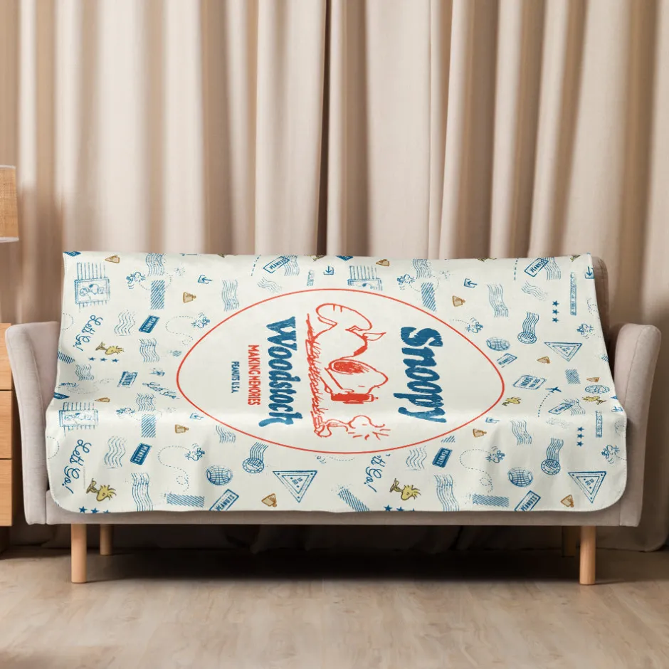New Making Memories Sherpa Blanket Woodstock | Snoopy